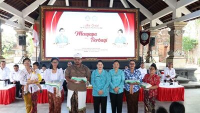 warga kecamatan dentim terima paket bantuan aksi sosial