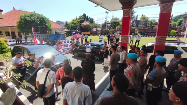 demo