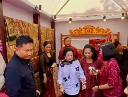 Megawati Ajak Perajin Endek Daftarkan Karya ke HAKI Saat Kunjungi Buleleng Festival 2025
