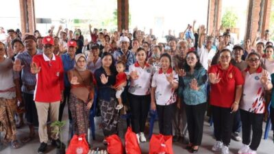 TP. PKK Kota Denpasar  Serahkan PMT bagi 225 Lansia, Ibu Hamil, dan Balita
