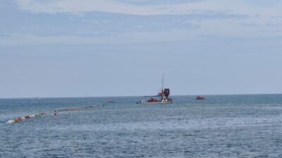 Perbaikan Mooring Buoy dan Rambu Tuntun, Pemasangan Pipa Bawah Laut Tunggu Kajian