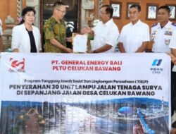 PLTU Celukan Bawang Serahkan 30 Titik Lampu Senilai Rp1 Miliar, Dukung Lampu Penerangan Jalan Di Buleleng