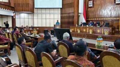 dprd bali rapat2.1