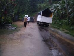 Pasca Longsor BPBD Tabanan dan Tim Gabungan Pulihkan Jalur Pupuan-Seririt 