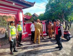 Dua SD Negeri di Kubutambahan Disegel, Ratusan Siswa Terpaksa Belajar Daring