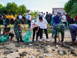 Komitmen Bupati Adi Arnawa Jaga Kebersihan Pesisir Secara Berkelanjutan