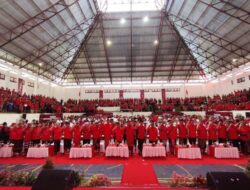 Konsolidasi Partai, Ribuan Pengurus PDIP Buleleng Dikukuhkan Wayan Koster