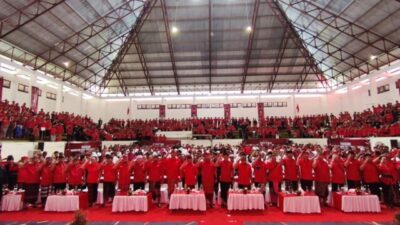 Konsolidasi Partai, Ribuan Pengurus PDIP Buleleng Dikukuhkan Wayan Koster