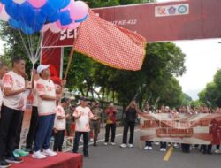 Bupati Sutjidra Lepas Jalan Sehat HUT ke-422 Singaraja, Simbol Kebersamaan Warga Buleleng