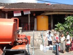 Pemkab Buleleng Salurkan 327 Ribu Liter Air Bersih untuk Warga Terdampak Banjir di Kecamatan Banjar