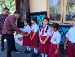 Pramuka Buleleng Bantu Siswa Korban Banjir, Salurkan Perlengkapan Sekolah