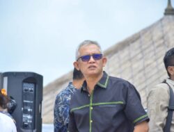 Kresna Budi Desak Solusi PPDB dan Bangun Sekolah Baru