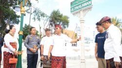 Plang Nama Jalan Berbahan Daur Ulang Plastik di Buleleng, Inovasi Sutjidra Atasi Sampah