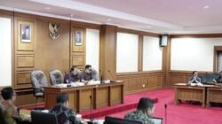 Rai Wirata Pimpin Rapat Pansus Pencabutan Perda Administrasi Kependudukan, Sinkronkan Regulasi dengan Aturan Terbaru
