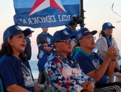 Lepas 300 Tukik di Pantai Lembeng, Tutik Kusuma Wardhani Ajak Masyarakat Jaga Kelestarian Lingkungan