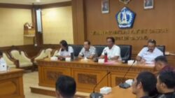Ketua DPRD Badung Pimpin Rapat Penyusunan Pengurus FPRB Periode 2026-2030
