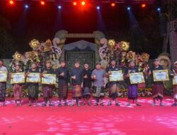 Parade Kesenian Tradisional Denpasar Tetapkan Delapan Sekehe Berpenampilan Terbaik